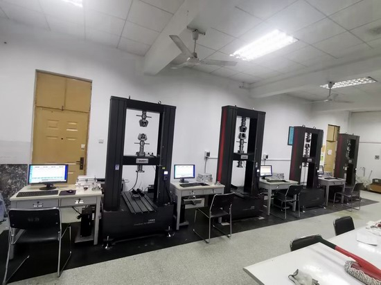 图片新闻：北京工业大学四台试验机设备交付验收